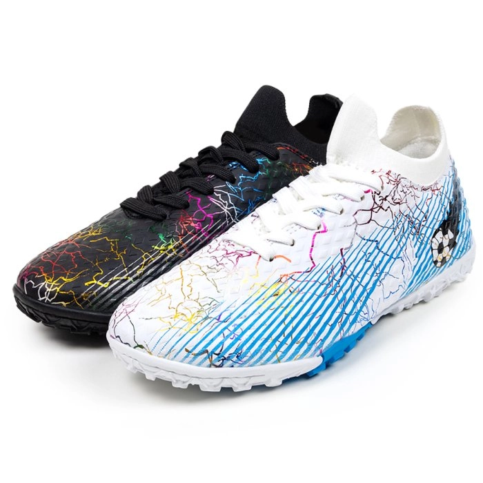 Бутсы футбольные KR-134 черный-белый