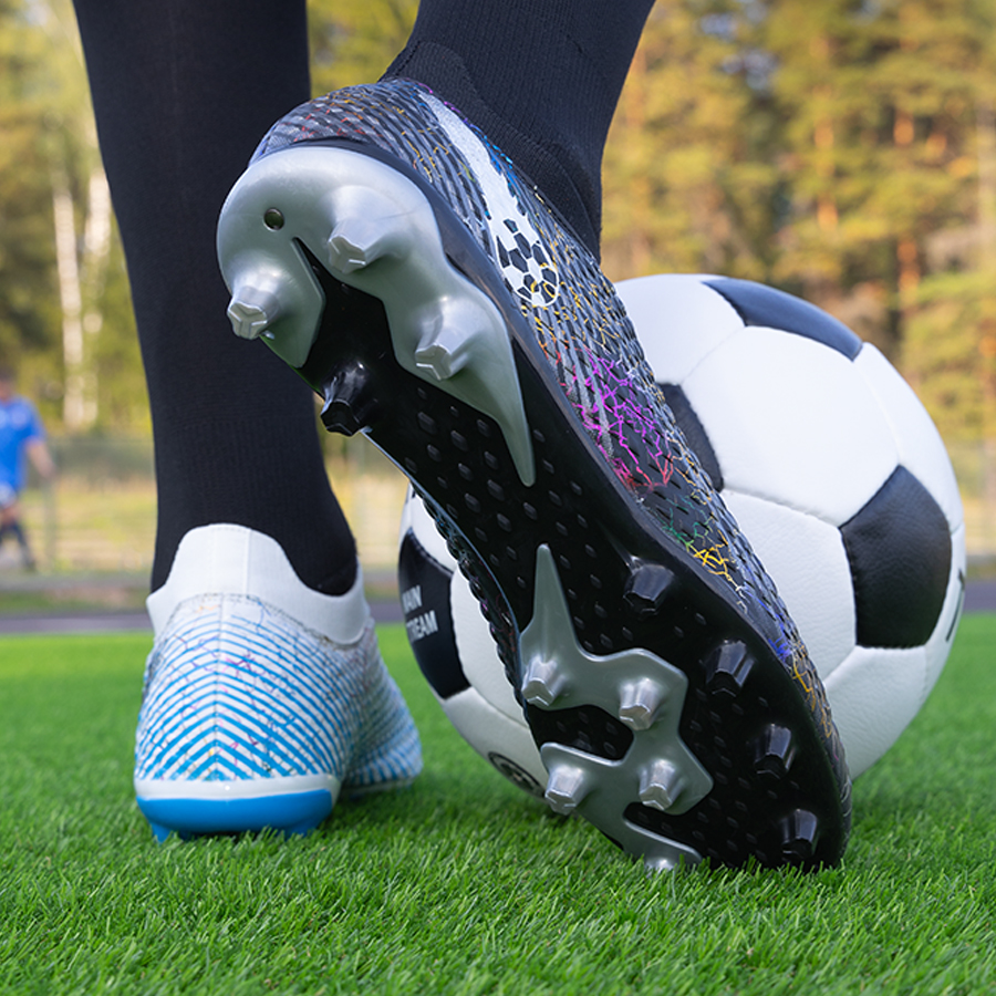 Бутсы футбольные KR-135 черный-белый