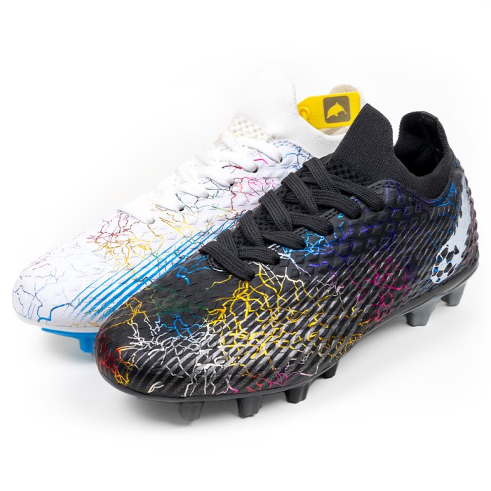 Бутсы футбольные KR-135 черный-белый