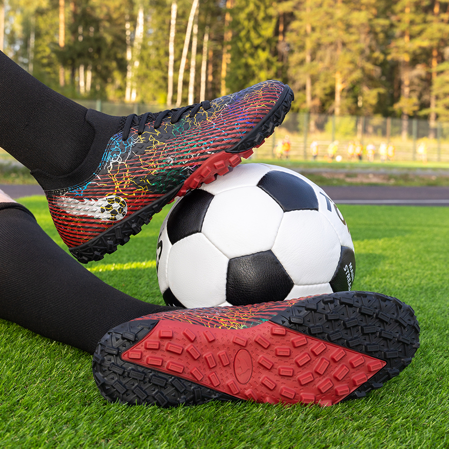 Бутсы футбольные KR-134 черно-красные