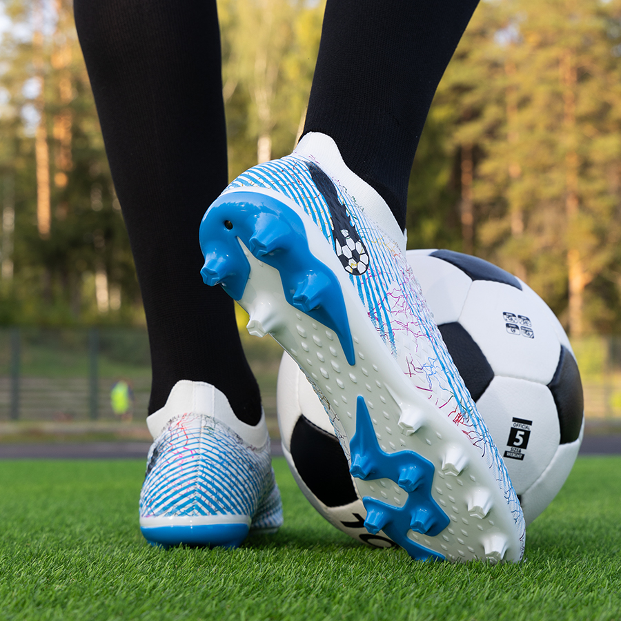 Бутсы футбольные KR-135 бело-голубые