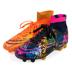 Бутсы с шипами DOLPHINSPORT – коллекция для игры на любых покрытиях