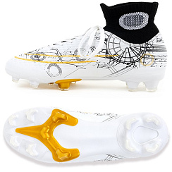 Бутсы с шипами DOLPHINSPORT – коллекция для игры на любых покрытиях